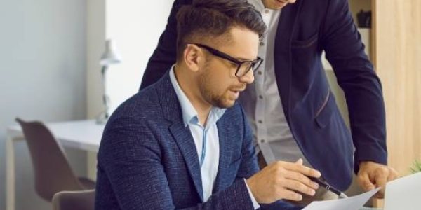 Responsable Administratif et Financier.